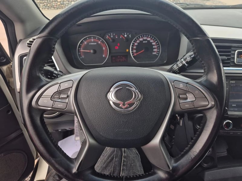 SsangYong ACTYON SPORTS AT 2018 - Imagen 12 de 20
