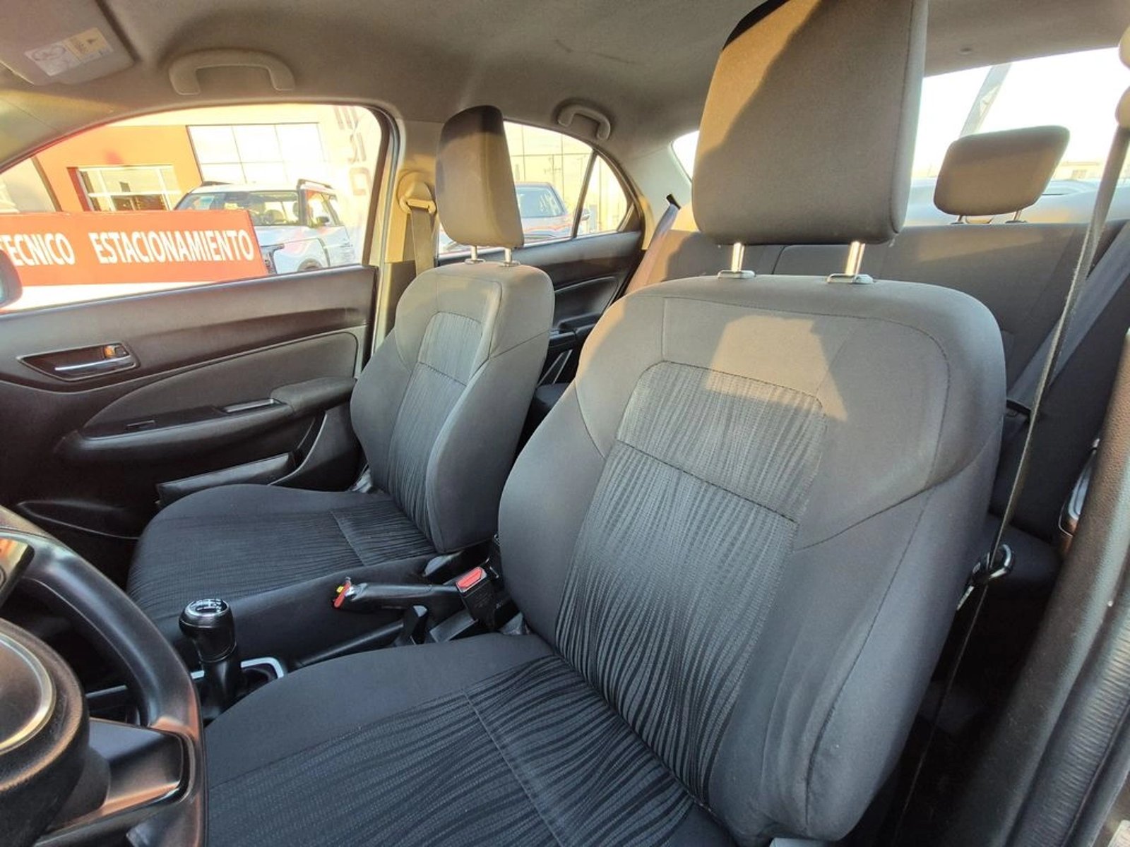 Suzuki DZIRE 1.2 GL MT 2021 - Imagen 13 de 20