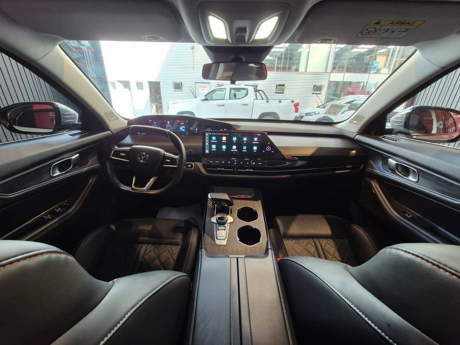 CHANGAN UNI-K LUXURY AT 2025 - Imagen 13 de 20