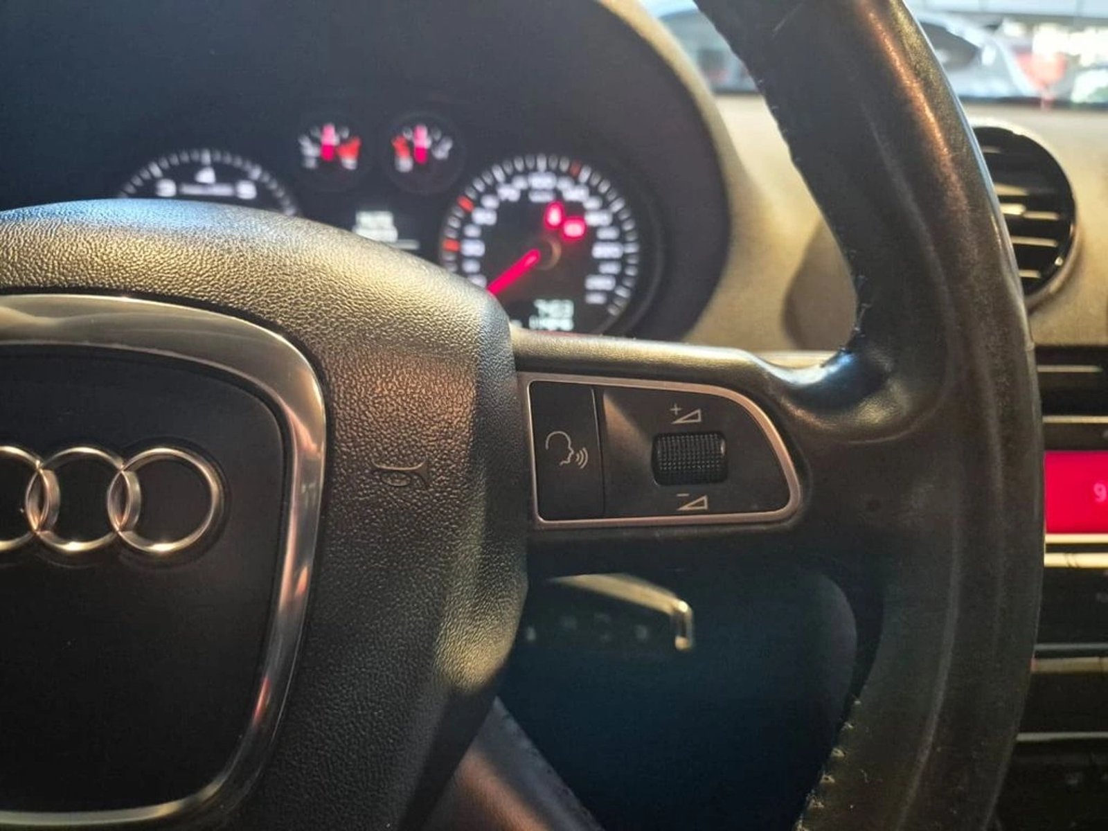 AUDI A3 1.2 T 4X2 MT 3P 2013 - Imagen 10 de 14