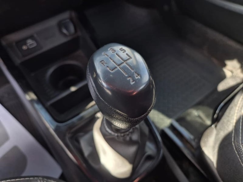 Renault KWID 1.0 HB INTENS MT 4X2 2022 - Imagen 13 de 20