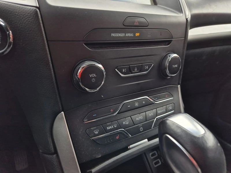 Ford EDGE 2.0 SE ECOBOOST FWD AT 5P 2018 - Imagen 18 de 20