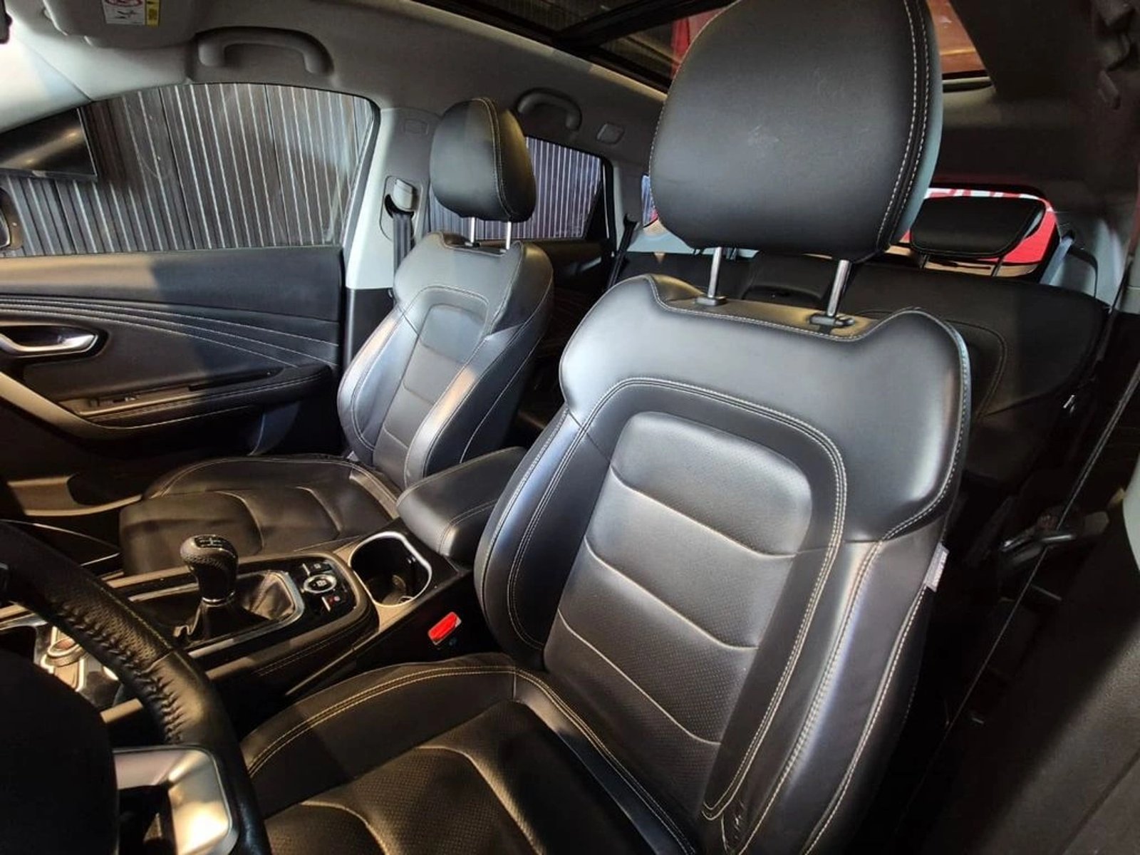 JETOUR X70 1.5T GLS 4X2 MT 5P 2024 - Imagen 10 de 20