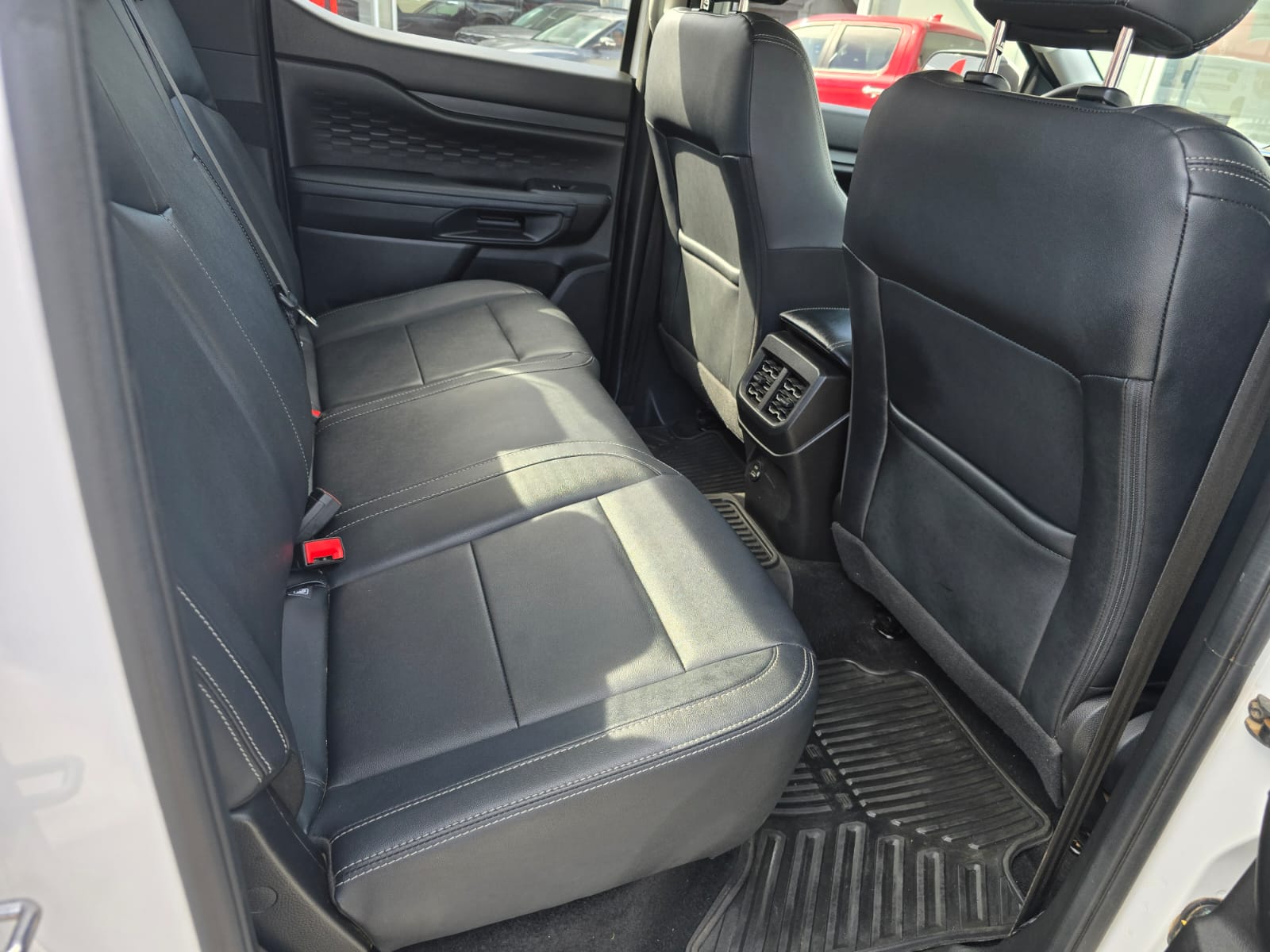 Ford RANGER 2.0 XLT MT 4X4 DIESEL 2025 - Foto 3 de 3
