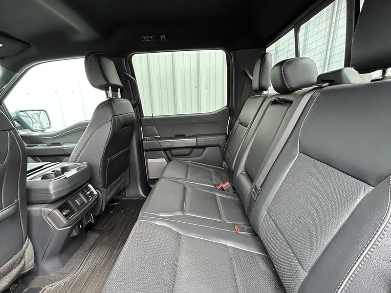 Ford F-150 LARIAT BLACK 4X4 5.0 AUT 2025 - Imagen 4 de 4