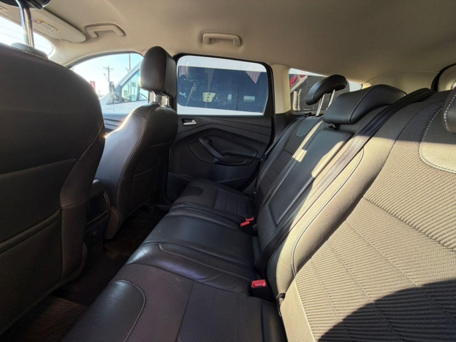 FORD ESCAPE 2.5 4×2 AT 2019 - Imagen 6 de 11