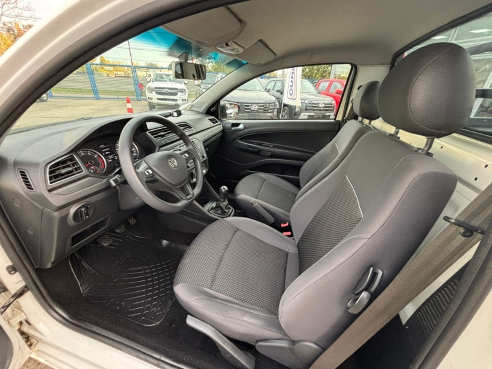 Volkswagen SAVEIRO 1.6 CABINA SIMPLE MT 2023 - Imagen 12 de 18