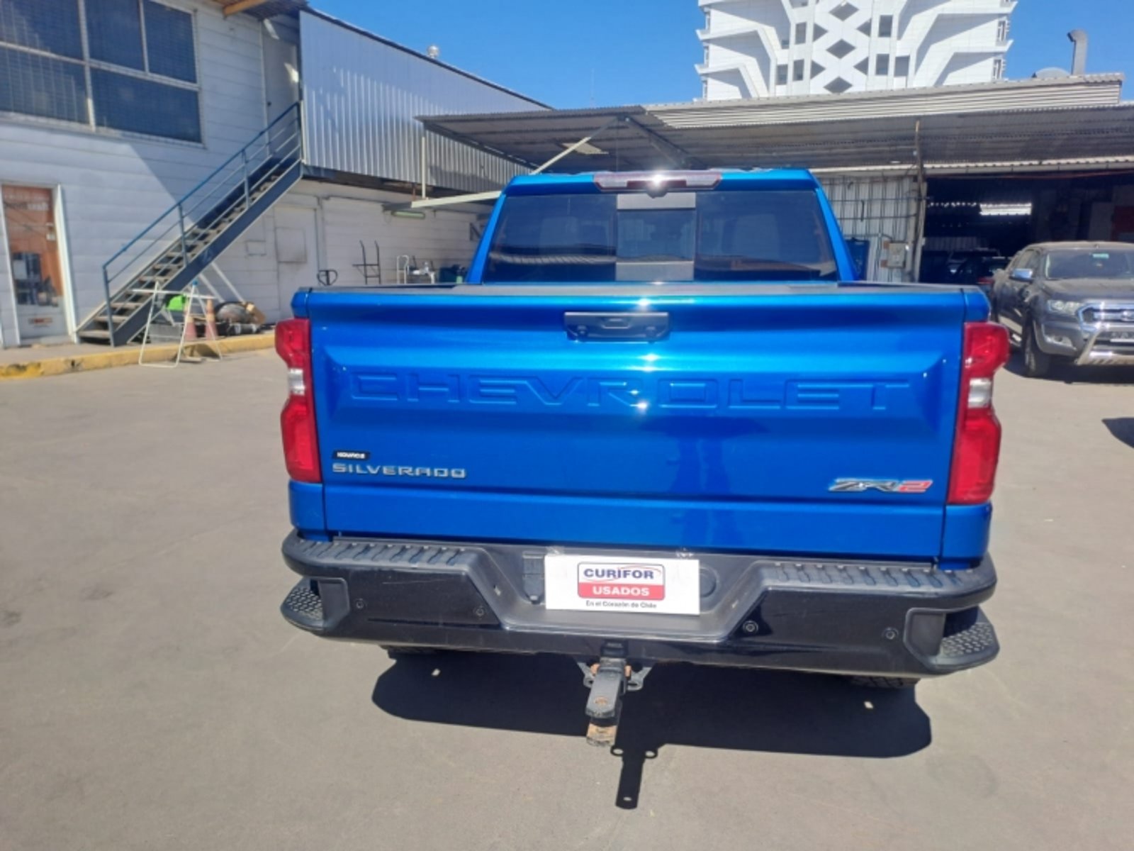 Chevrolet SILVERADO 6.2 ZR2 AT 4X4 - DESCUENTA IVA 2024 - Imagen 13 de 15