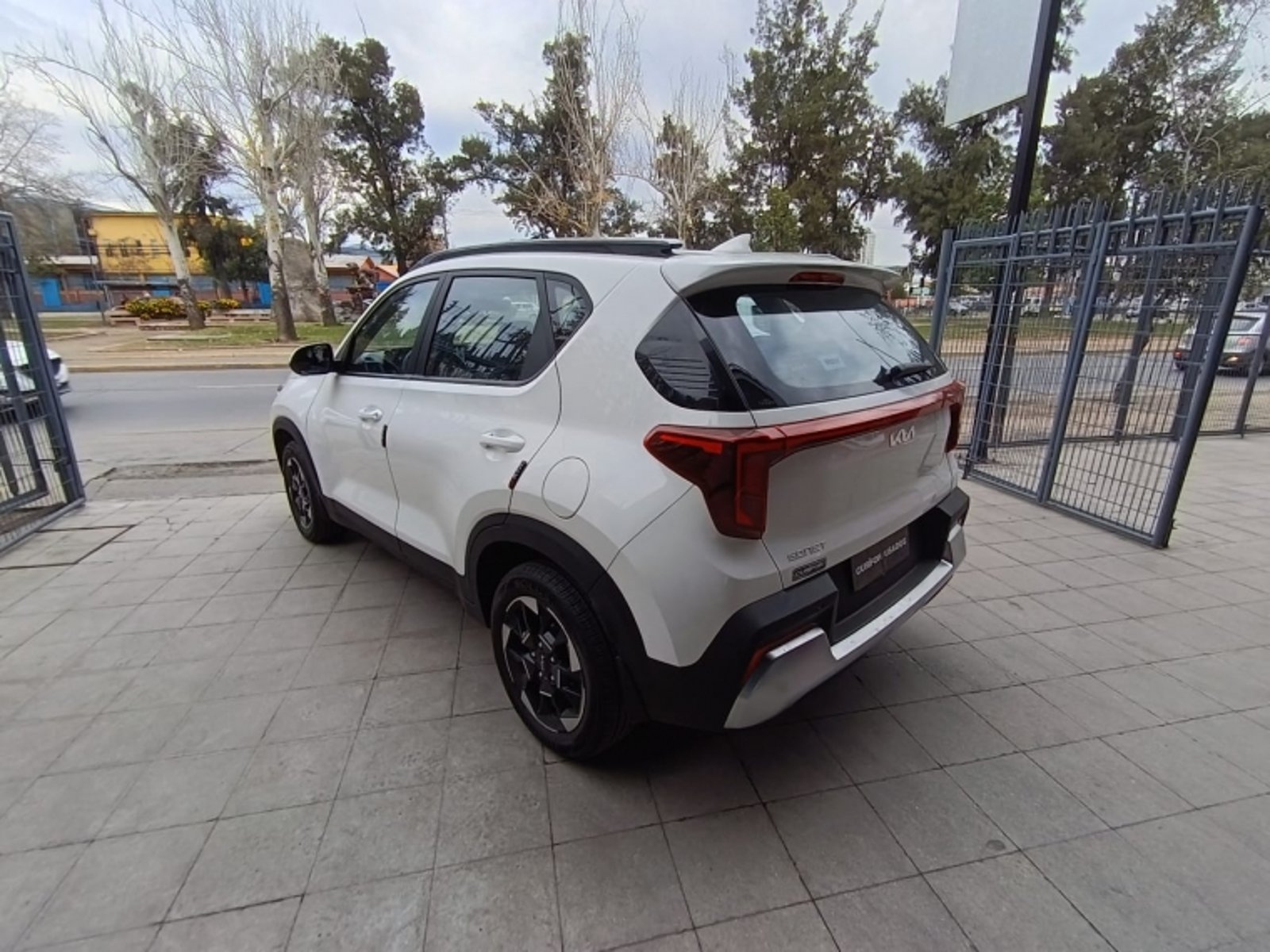 Kia SONET 1.5 LX EX AT 2025 - Imagen 6 de 16