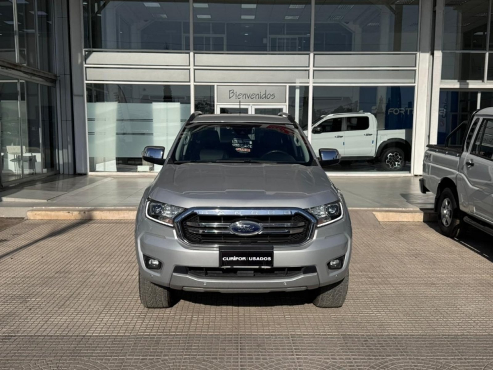 Ford RANGER LIMITED 4X4 3.2 AUT 2024 - Foto 2 de 11