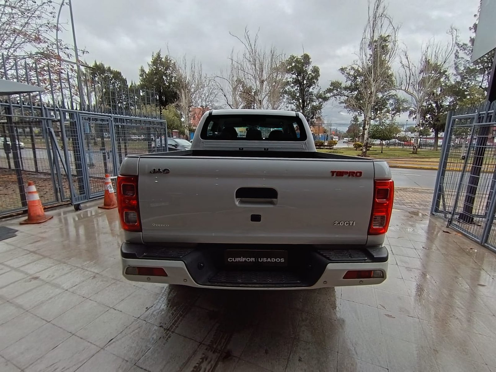 JAC T8 PRO 2.0 LUXURY MT 4X2 2023 - Imagen 6 de 14