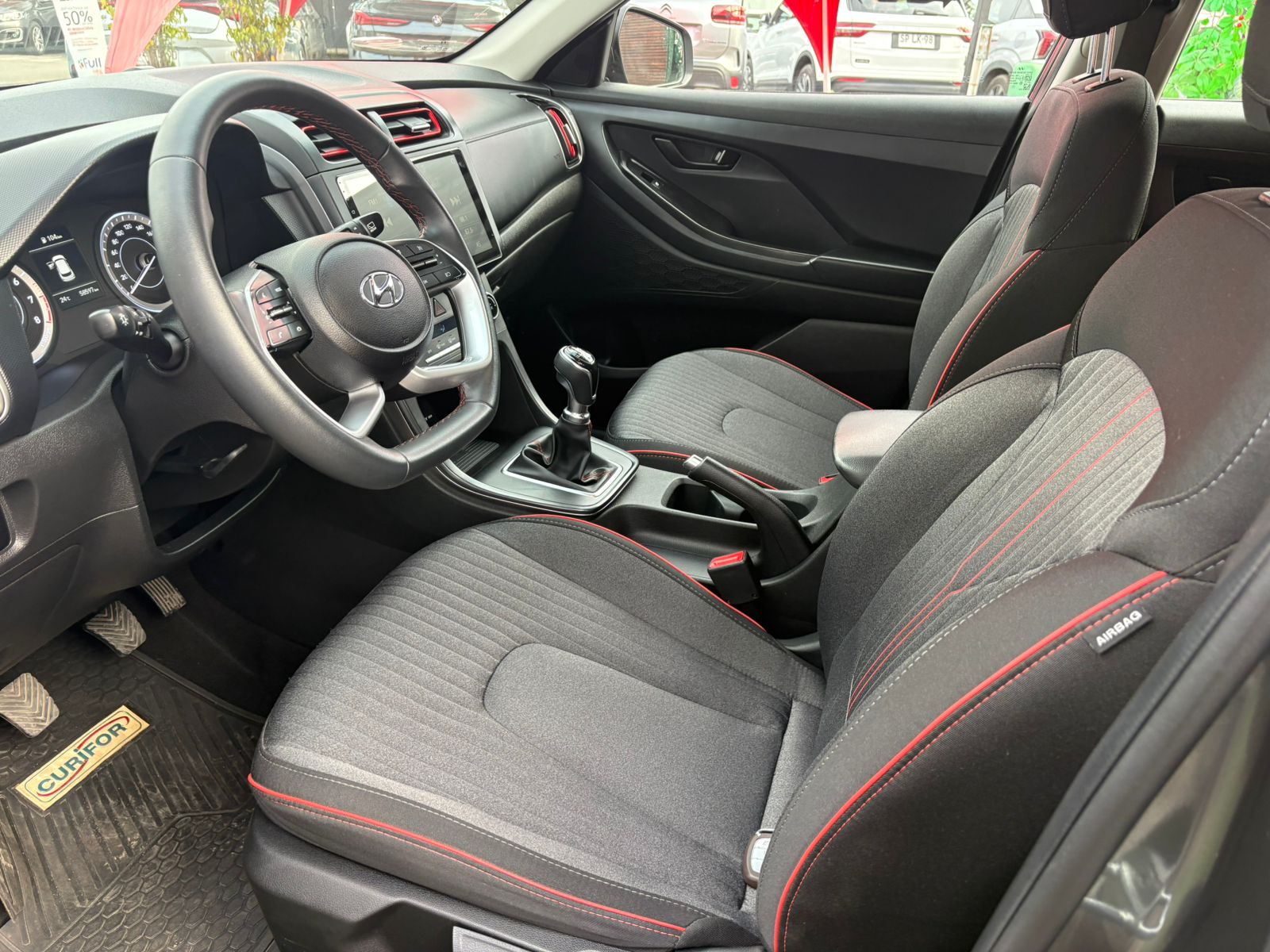Hyundai CRETA 1.5 SU2I VALUE MT 2023 - Imagen 11 de 14
