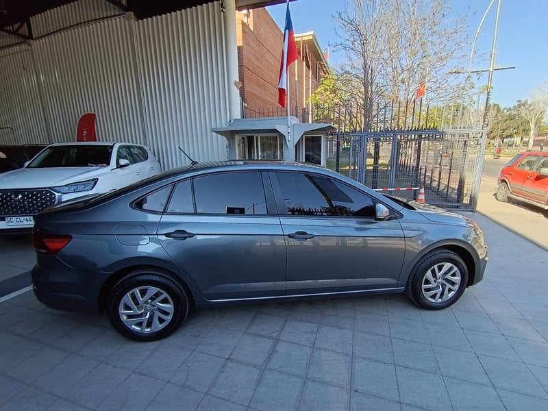 Volkswagen VIRTUS 1.6 COMFORTLINE MT 2023 - Imagen 3 de 13