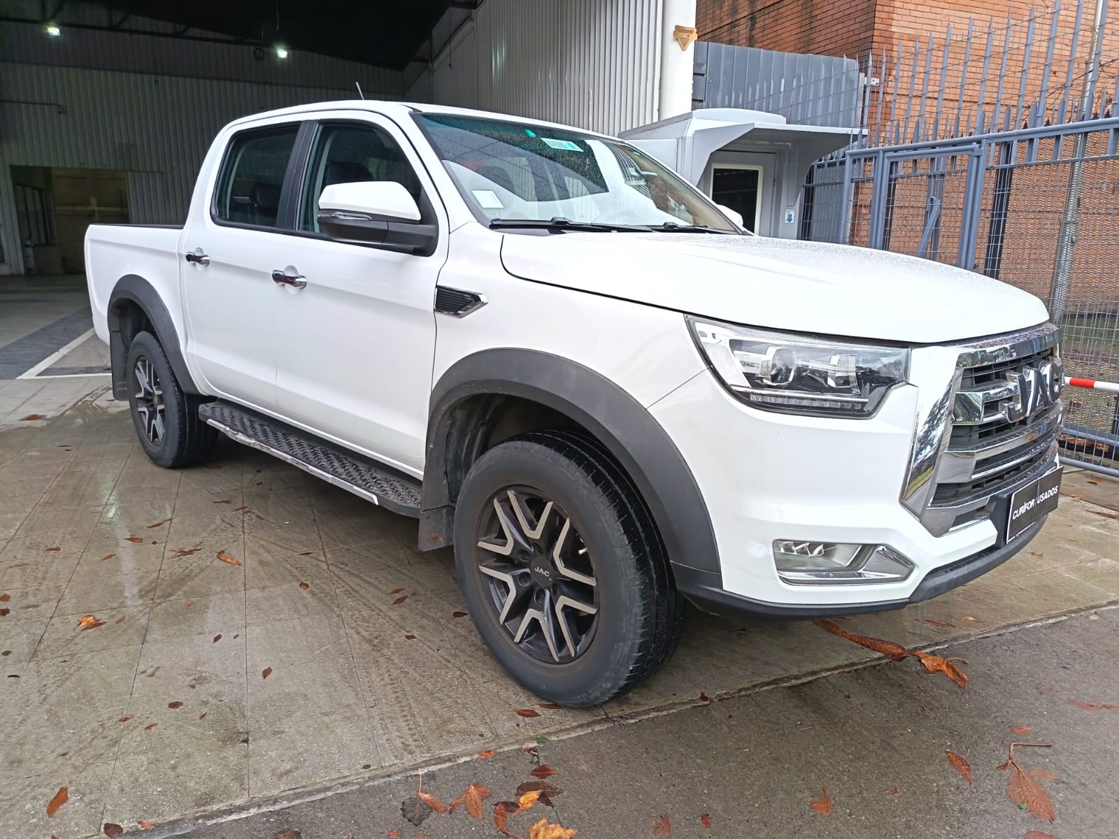 JAC T8 PRO 2.0 LUXURY MT 4X2 2023 - Foto 3 de 14