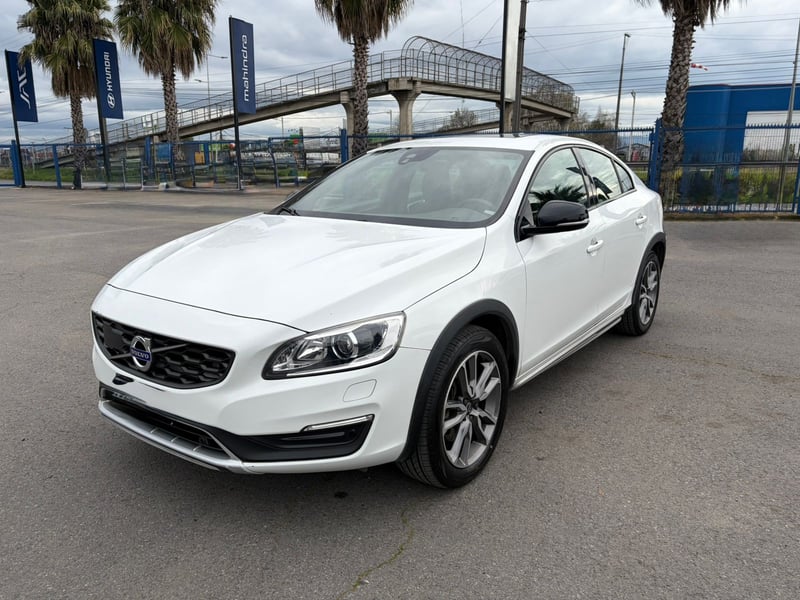 Volvo S60 2.0 D4 CROSS COUNTRY PLUS AT 4X4 DIESEL 2019