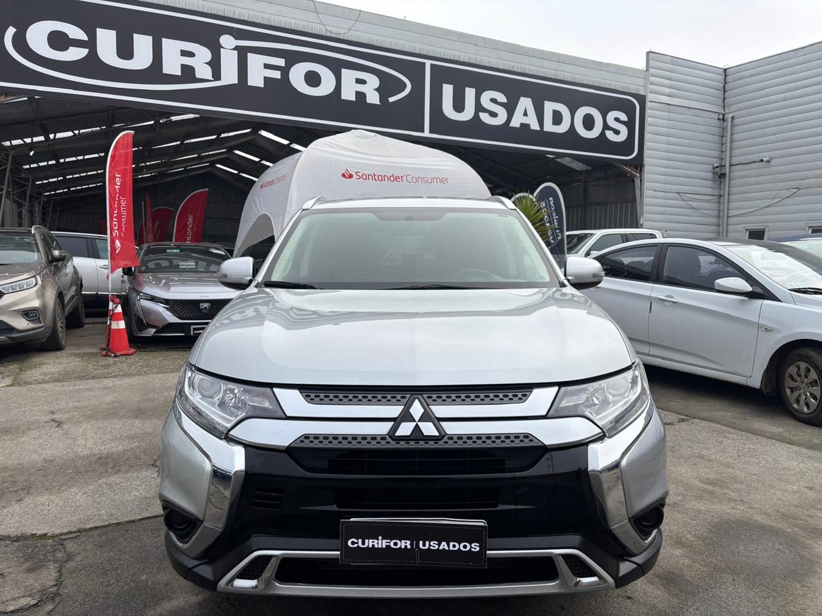 Mitsubishi OUTLANDER 2.0 MT 4X2 2021 - Foto 2 de 2