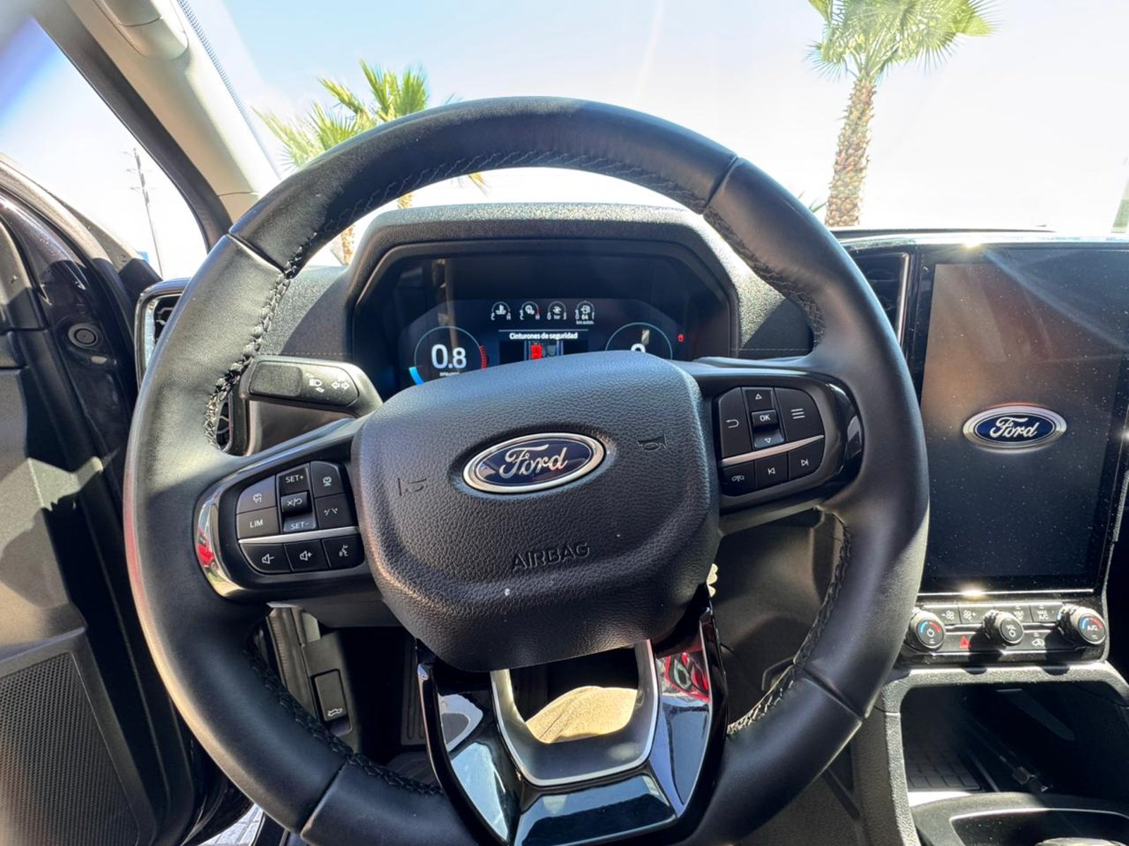 Ford RANGER 3.0 LIMITED AT 4X4 2025 - Imagen 7 de 12