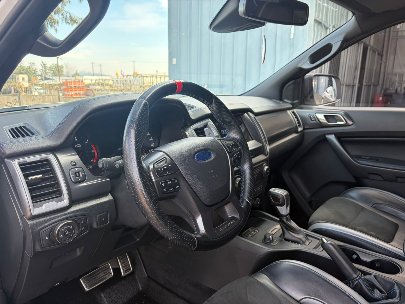 Ford RANGER RAPTOR 2.0 AT 4X4 DIESEL 2022 - Imagen 8 de 10
