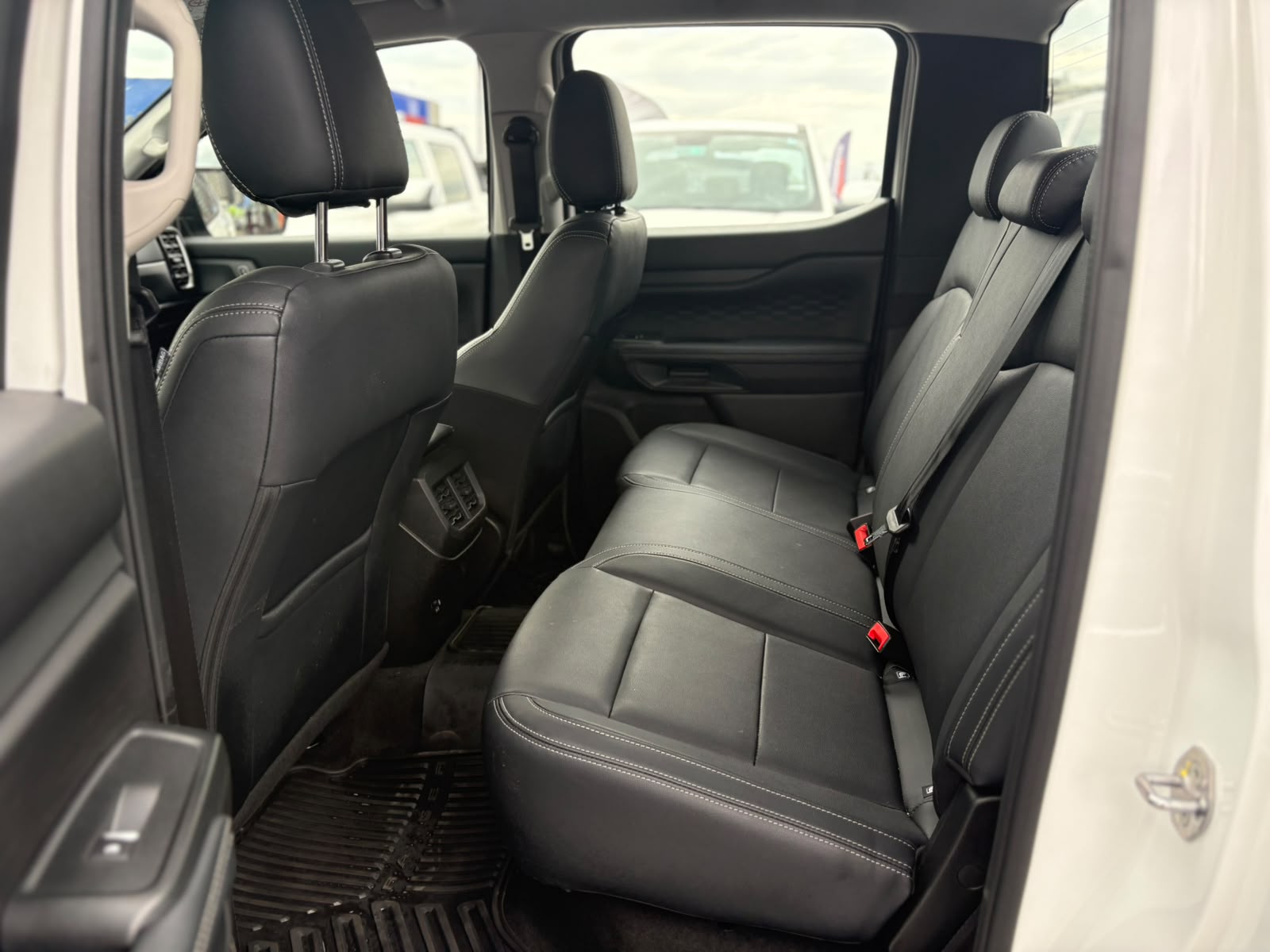 Ford RANGER 2.0 XLT MT 4X4 2026 - Foto 3 de 5