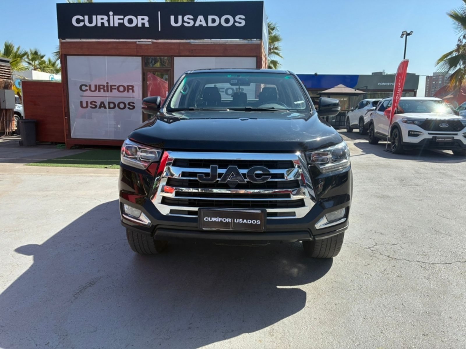 JAC T8 2.0 COMFORT MT 4X2 DIESEL 2023 - Foto 2 de 14