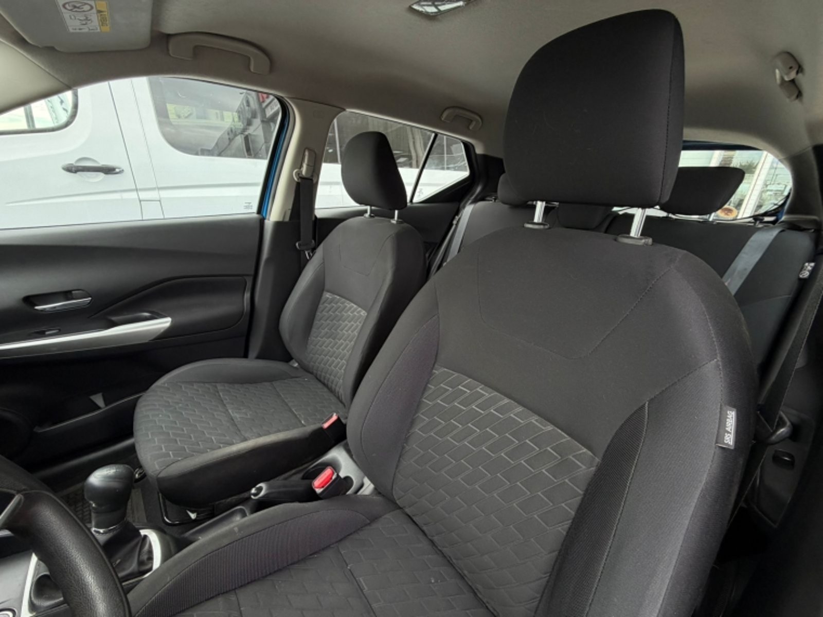 NISSAN KICKS 1.6 SENSE MT 2022 - Imagen 5 de 11
