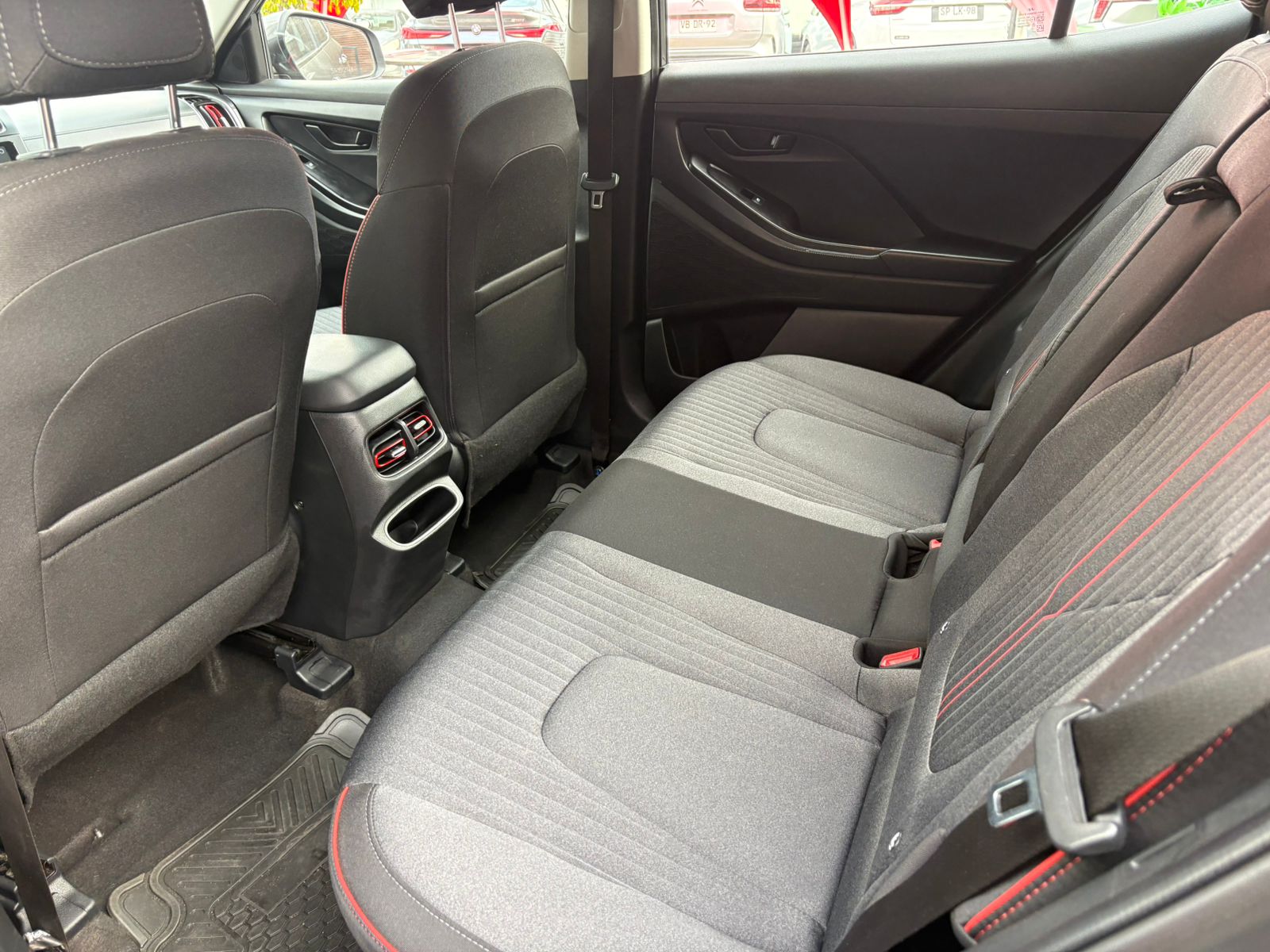 Hyundai CRETA 1.5 SU2I VALUE MT 2023 - Imagen 9 de 14