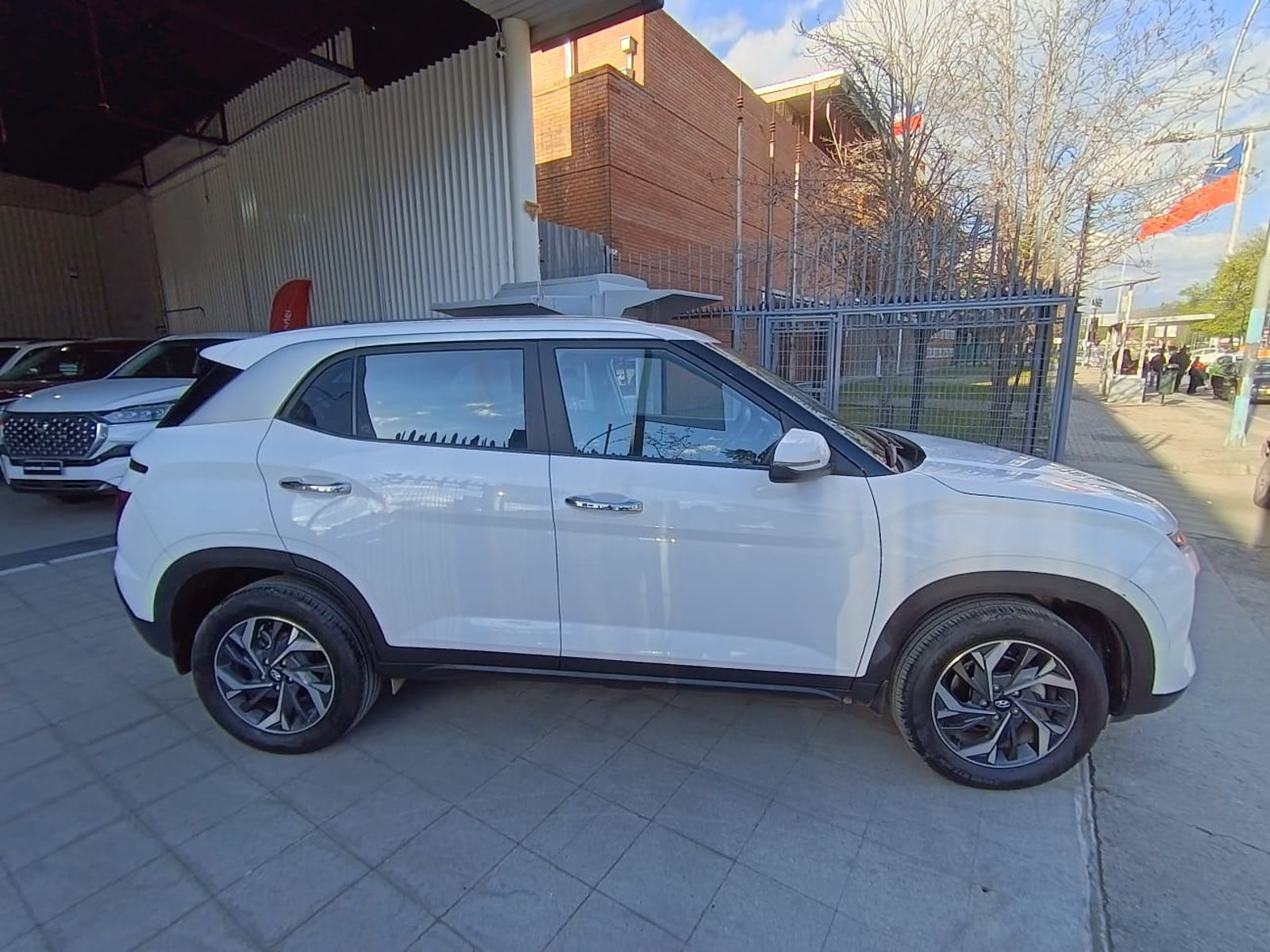 Hyundai CRETA 1.5 SU2ID PLUS AT 2025 - Imagen 4 de 13