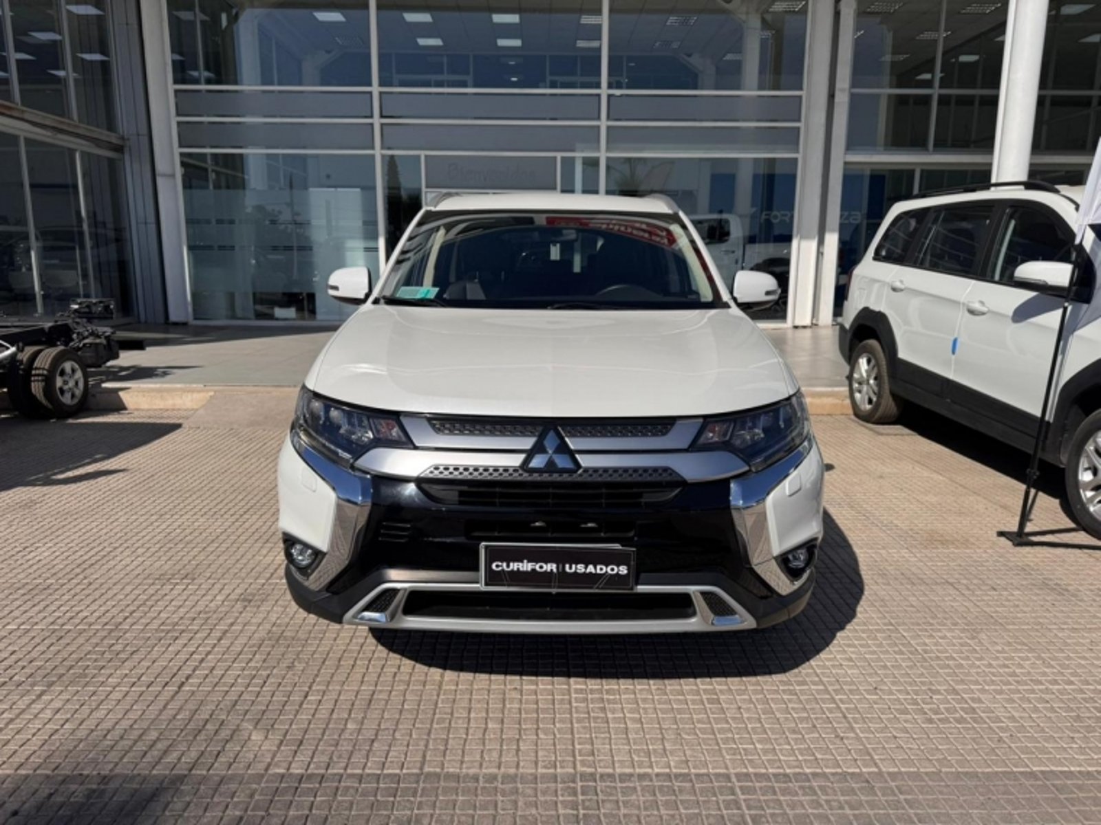 Mitsubishi OUTLANDER 2.0 GLX AT 4X2 2023 - Imagen 3 de 12