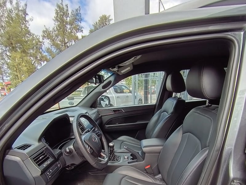 SsangYong MUSSO 2.2 LIMITED PLUS MT 4X4 DIESEL 2025 - Imagen 11 de 17