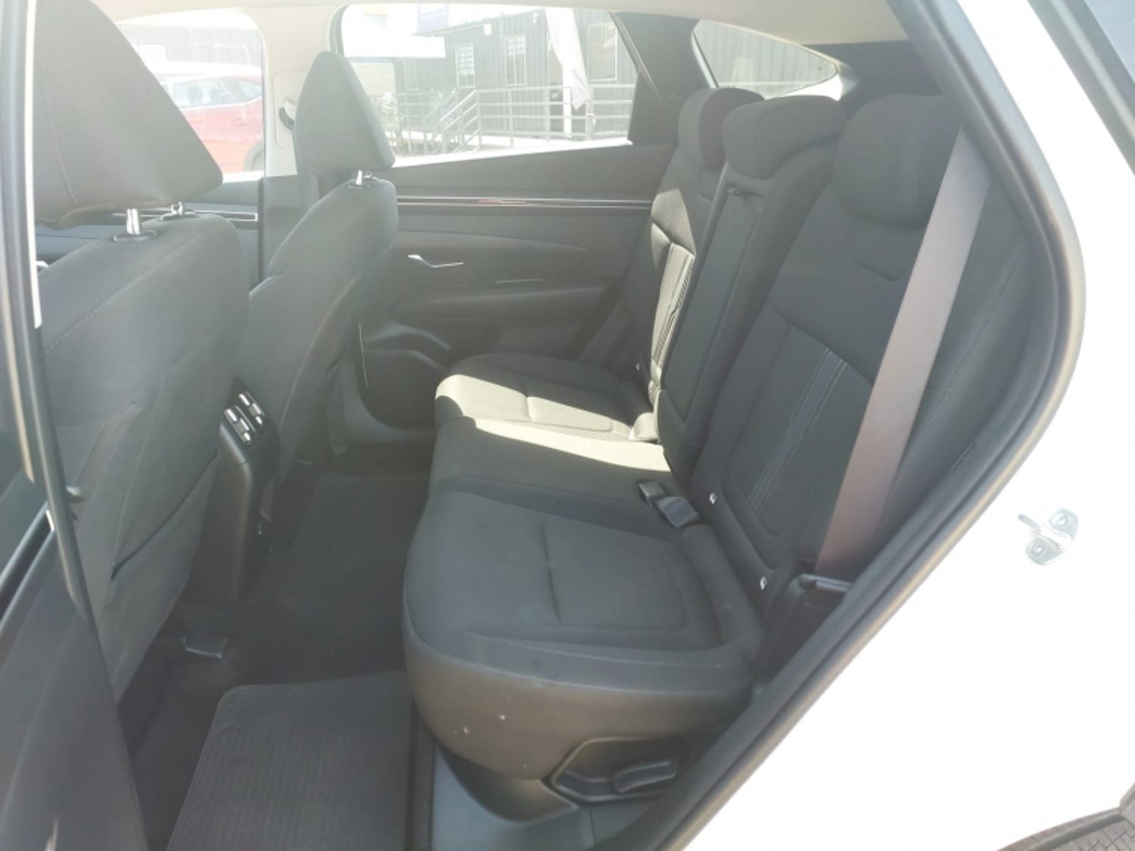 HYUNDAI TUCSON NX4 MPI 2.0 2023 - Imagen 11 de 12