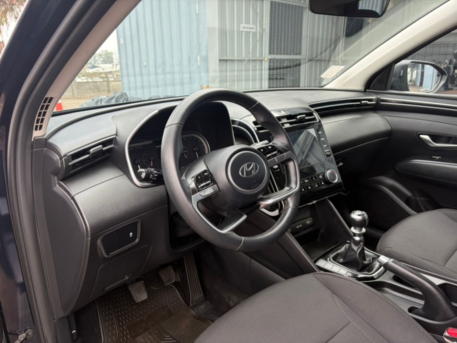 Hyundai TUCSON NX4 MPI 2.0 MT 2023 - Imagen 8 de 11