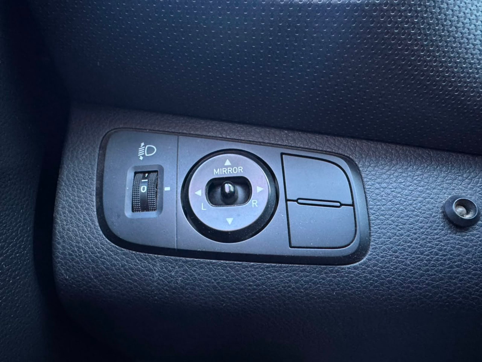 Hyundai VERNA 1.4 PLUS MT 2021 - Imagen 10 de 12