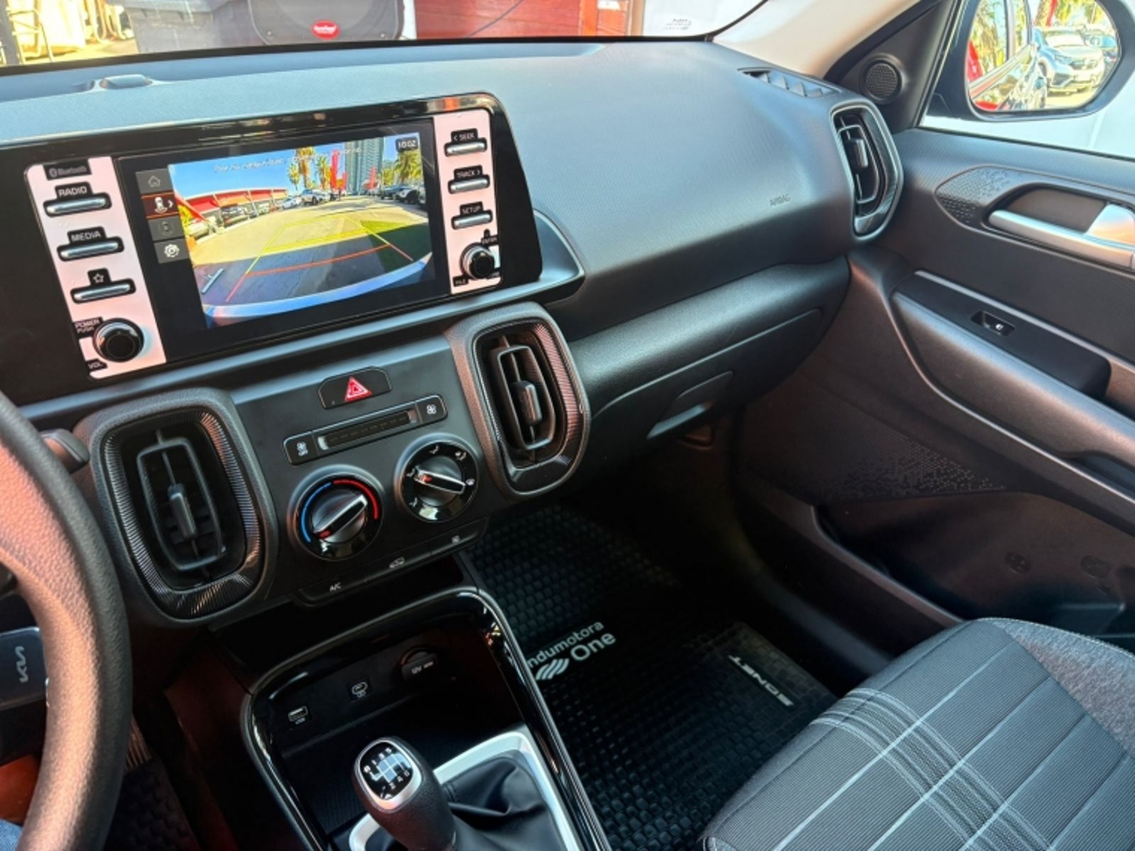 Kia SONET 1.5 EX MT 2025 - Imagen 14 de 15