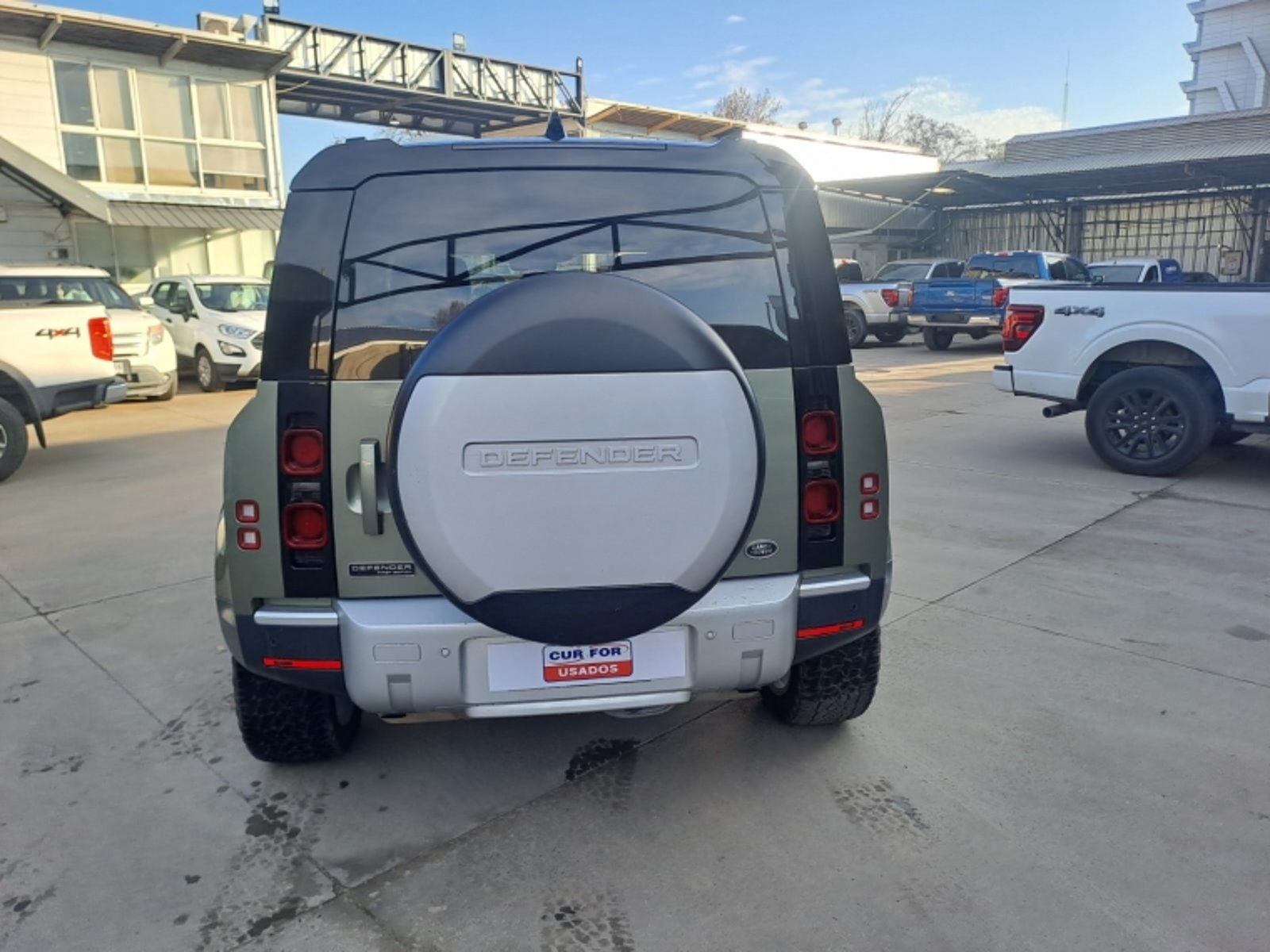 Land Rover DEFENDER 110 4X4 3.0 AUT 2021 - Foto 5 de 12