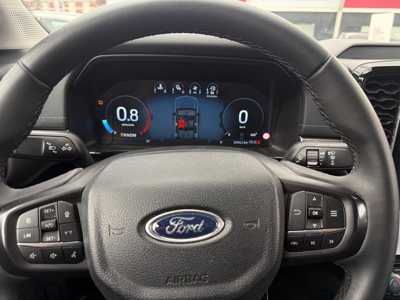 Ford RANGER 3.0 LIMITED AT 4X4 DIESEL 2025 - Imagen 13 de 17