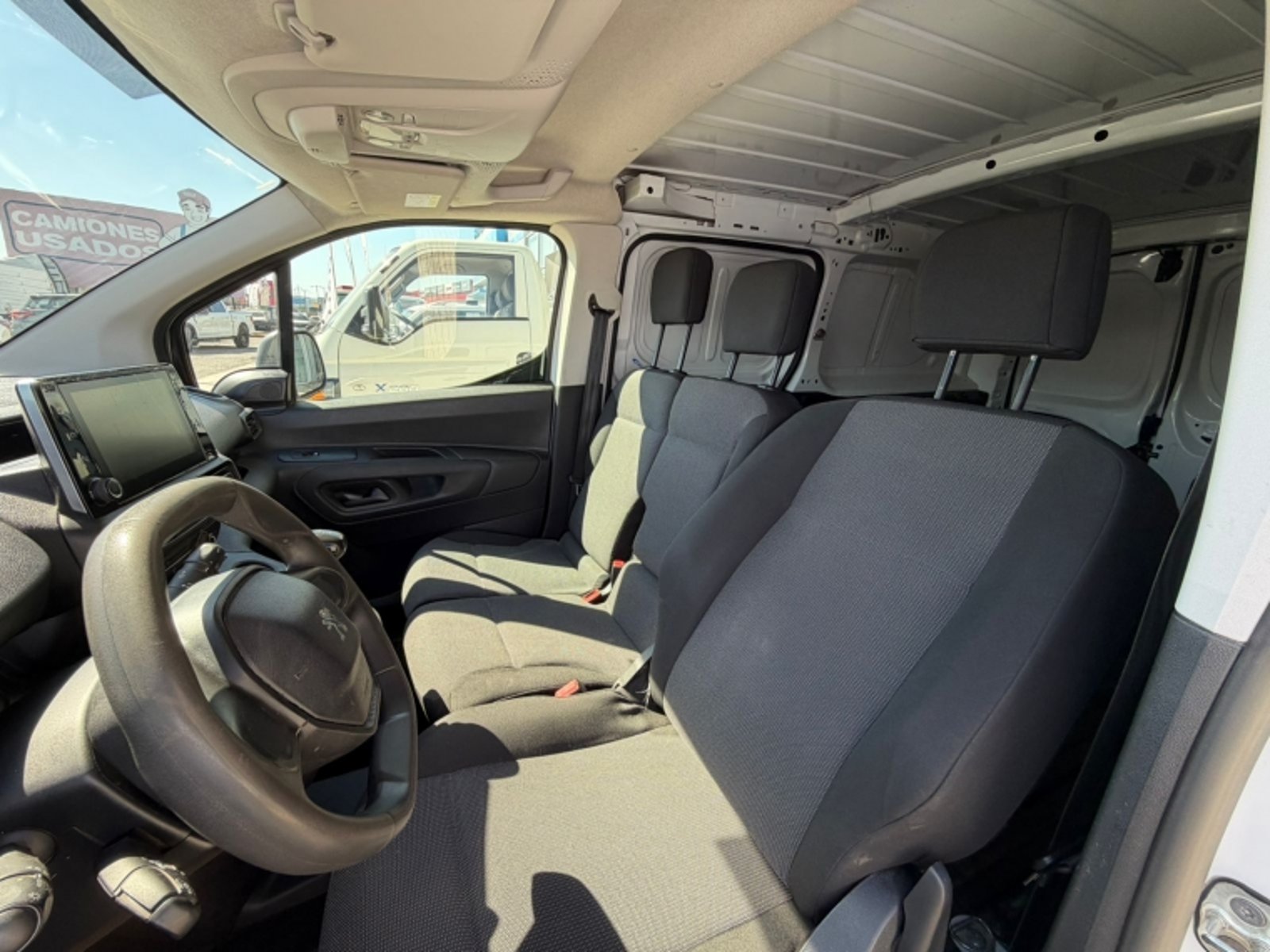 PEUGEOT PARTNER L2 BLUE HDI 100 1.5 2024 - Imagen 6 de 11