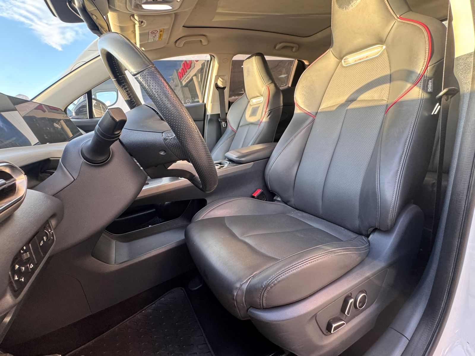 Changan UNI-T 1.5 ELITE AT 2023 - Imagen 11 de 12