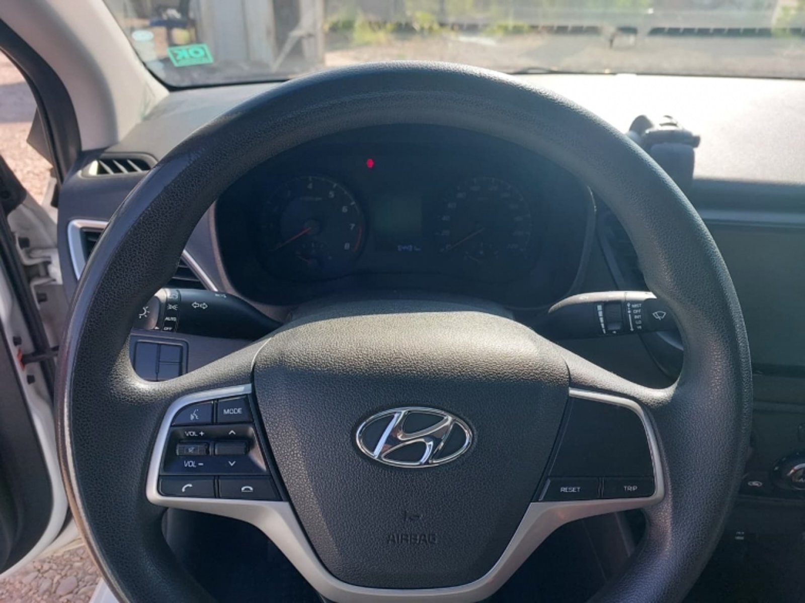 HYUNDAI ACCENT 1.4 HCI PLUS MT 2022 - Imagen 7 de 12