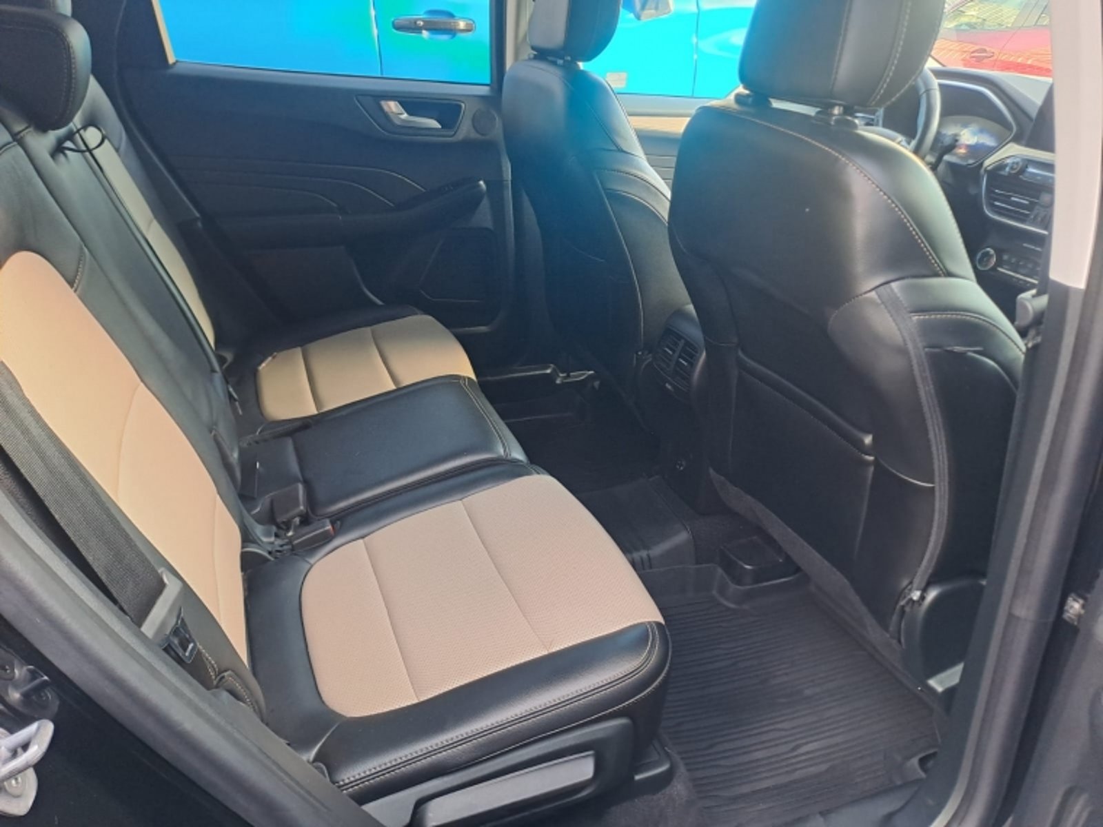 Ford ESCAPE 4X4 2.0 AT 2022 - Imagen 9 de 13