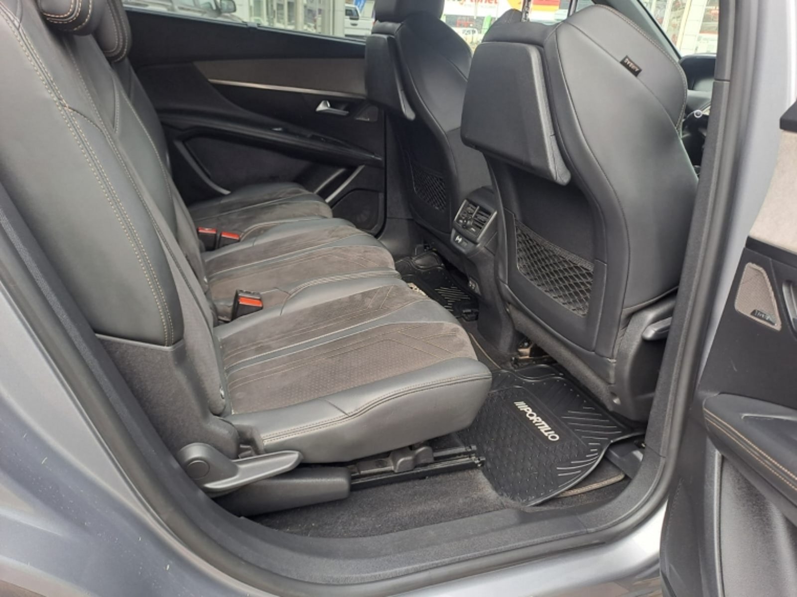 Peugeot 5008 1.6 GT PURETECH 180 EAT8 2022 - Foto 5 de 12