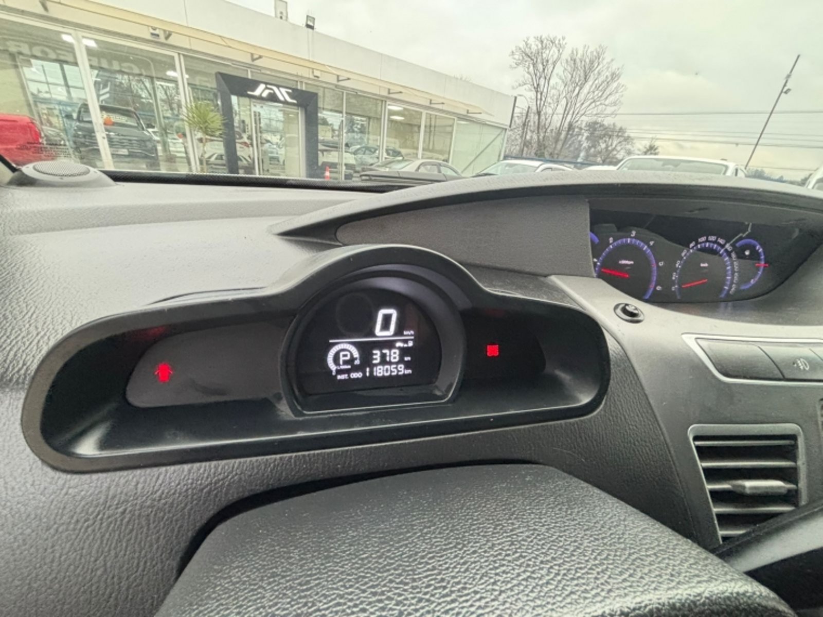 SsangYong STAVIC 2.2 AUT 2020 - Imagen 17 de 18