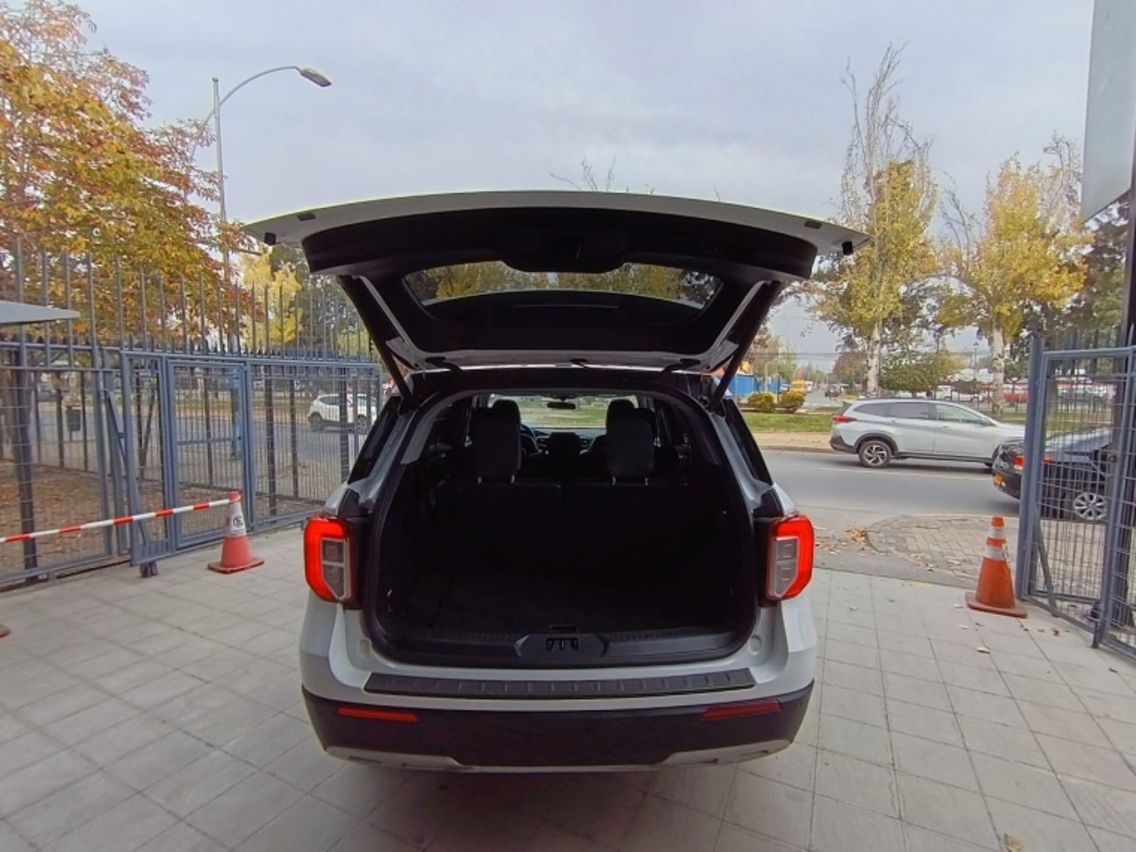 FORD EXPLORER 2.3 XLT AT 4X4 2025 - Imagen 8 de 15