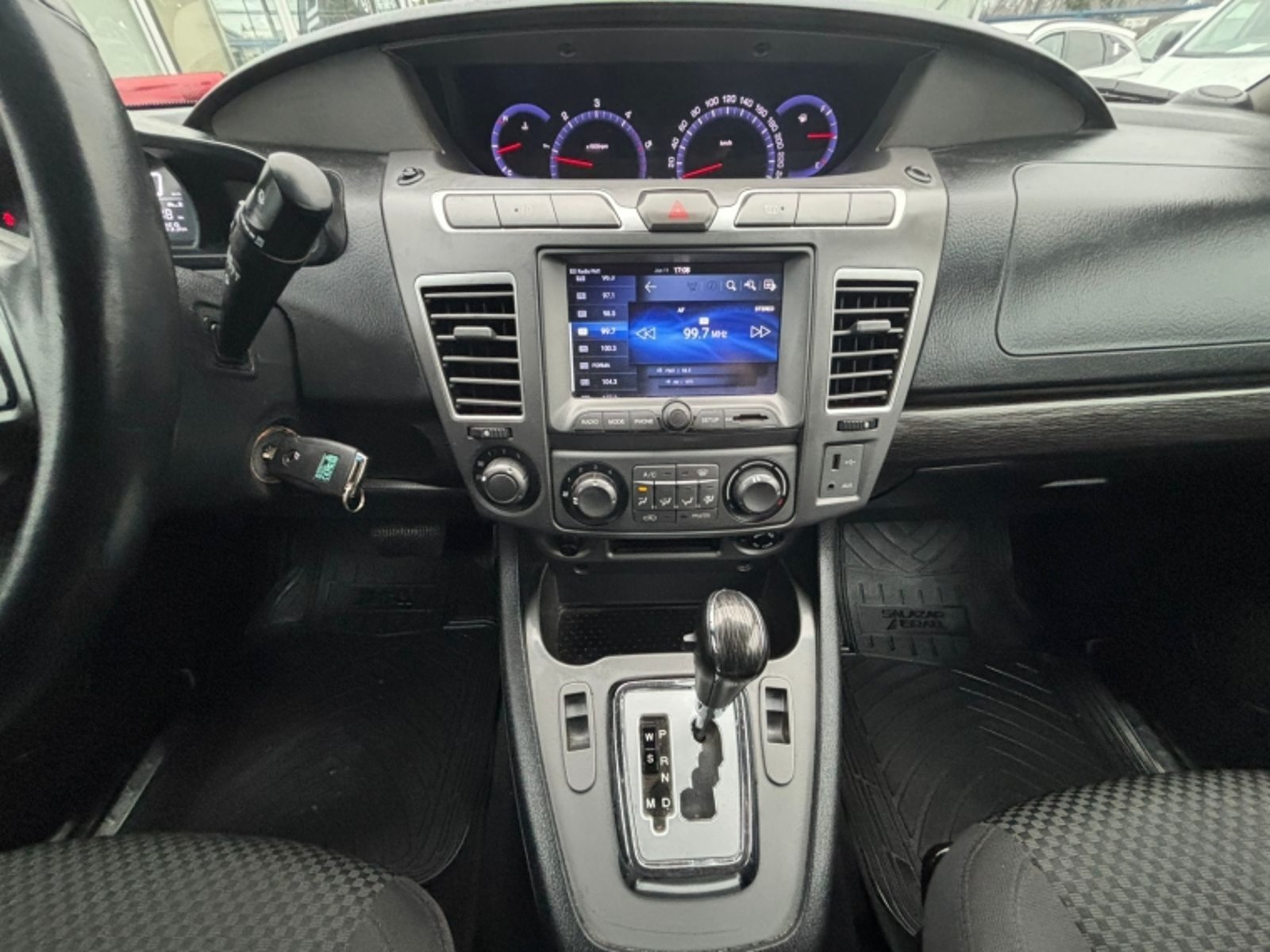 SsangYong STAVIC 2.2 AUT 2020 - Imagen 15 de 18