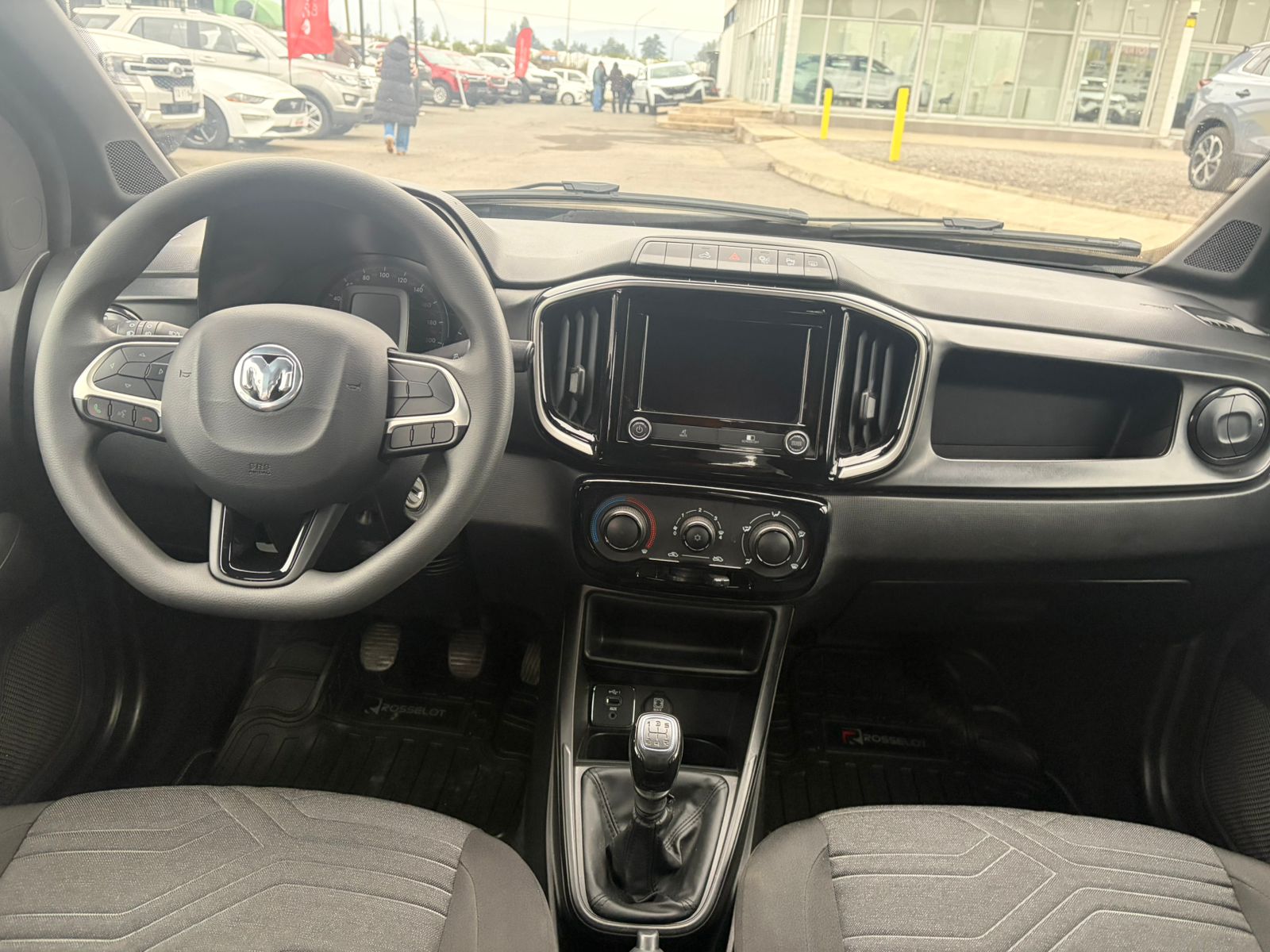 RAM 700 1.3 BIGHORN CD MT 2025 - Imagen 8 de 11