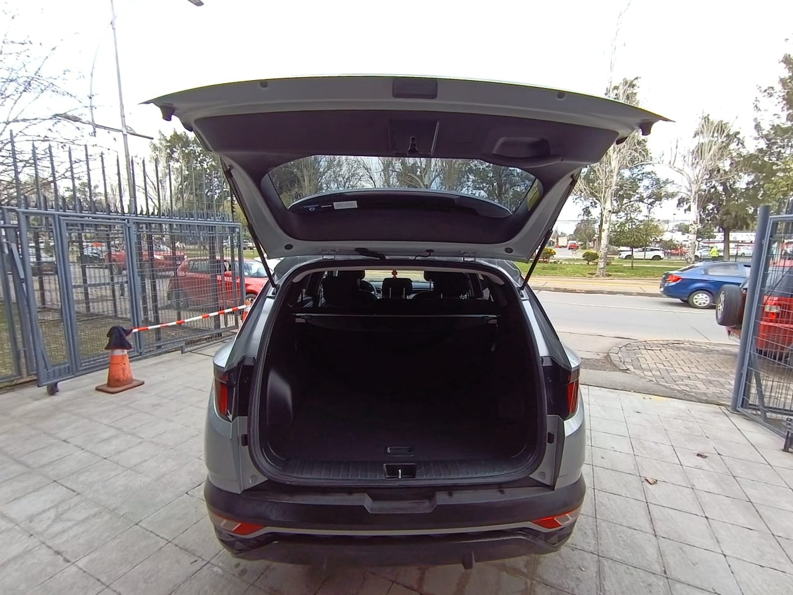 Hyundai TUCSON 2.0 NX4 PLUS MT 2024 - Imagen 9 de 15