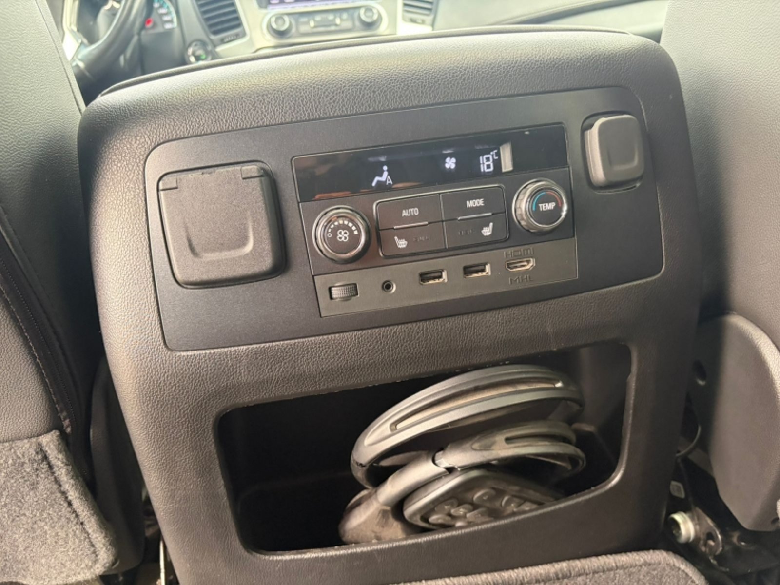 CHEVROLET TAHOE 5.3 LT AT 4X4 2018 - Imagen 12 de 15