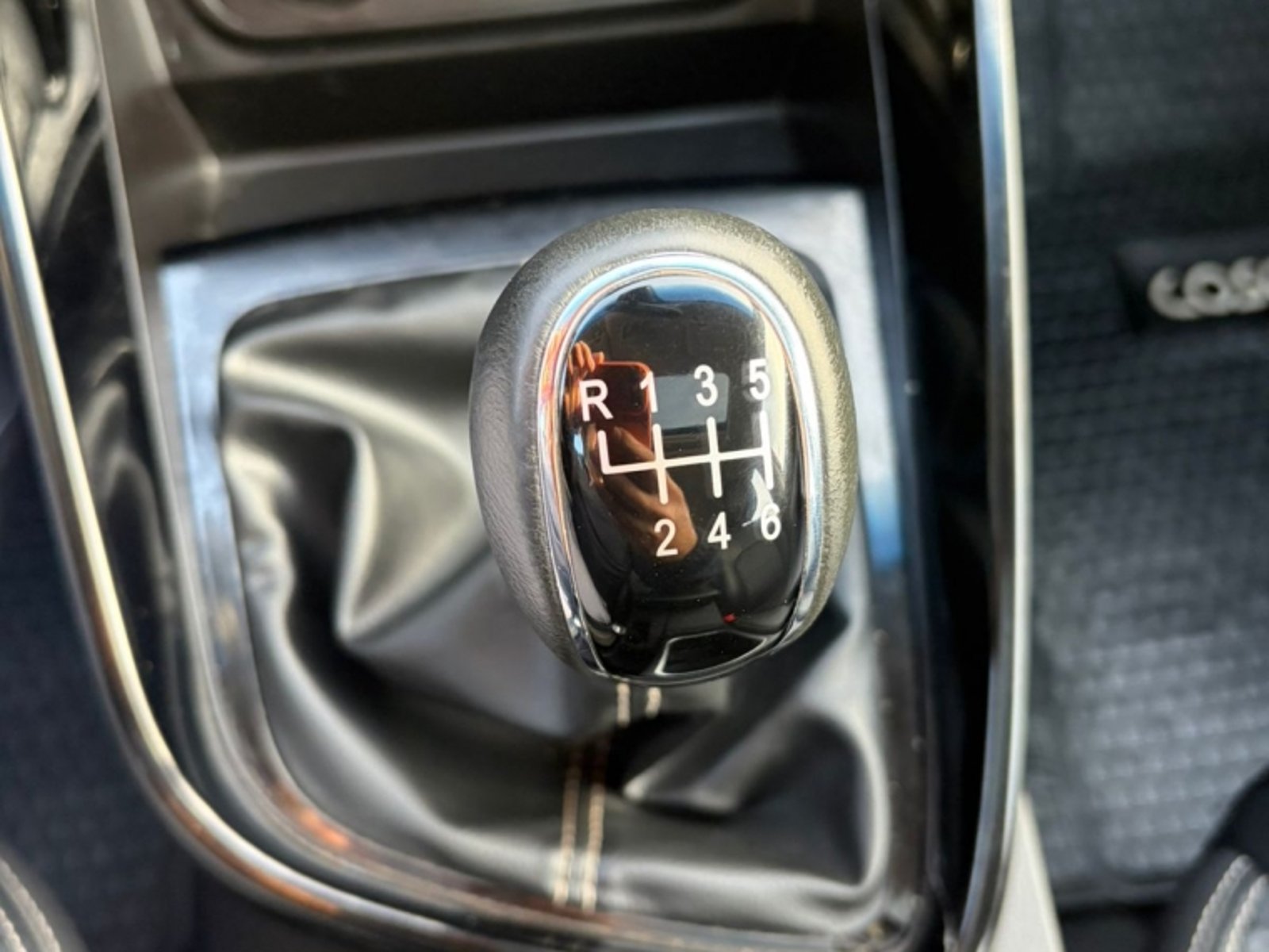 Chevrolet CAPTIVA 1.5 LTZ P MT 2023 - Imagen 13 de 14