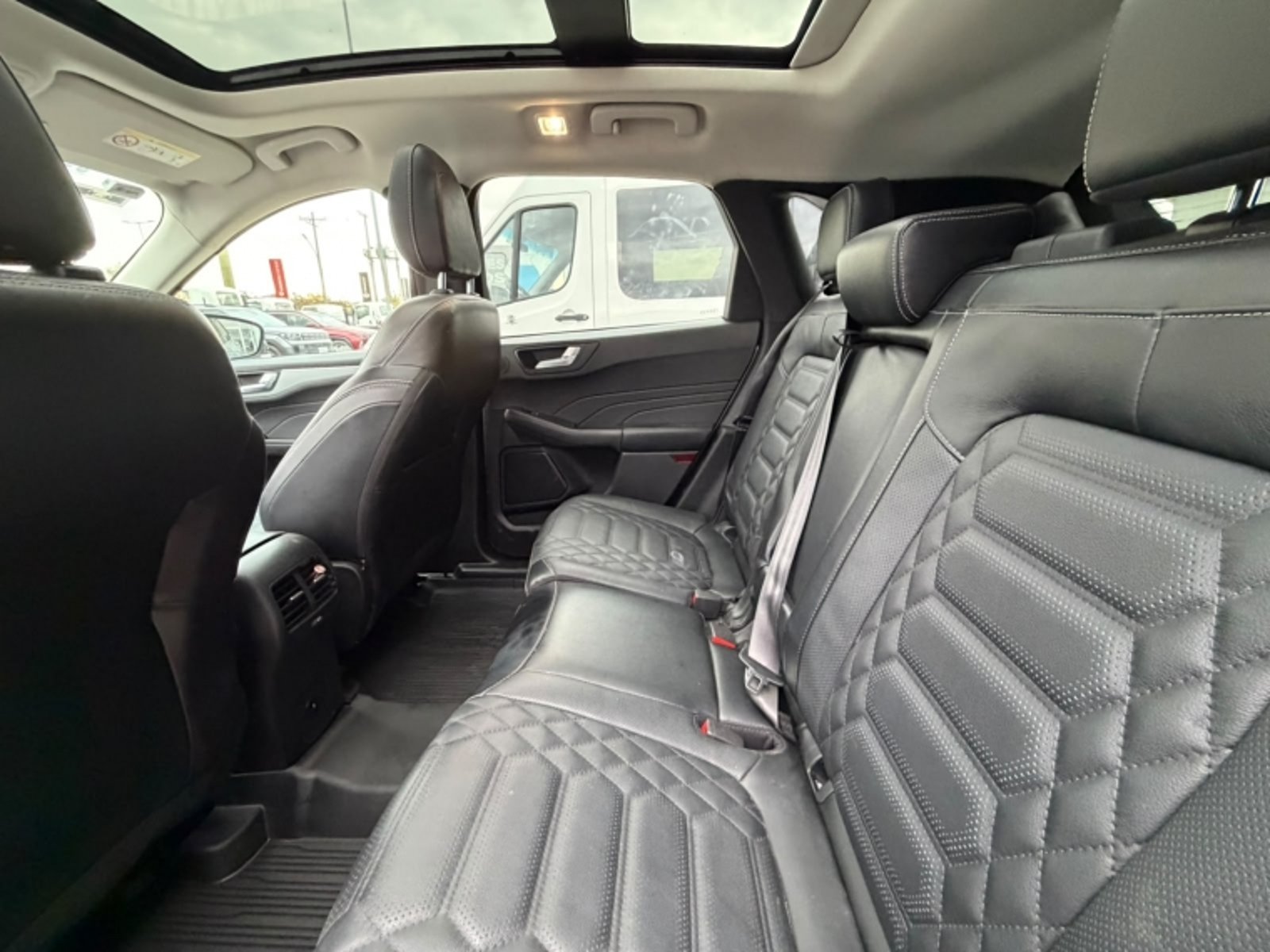 Ford ESCAPE FHEV 2.5 AUT 2024 - Imagen 8 de 10