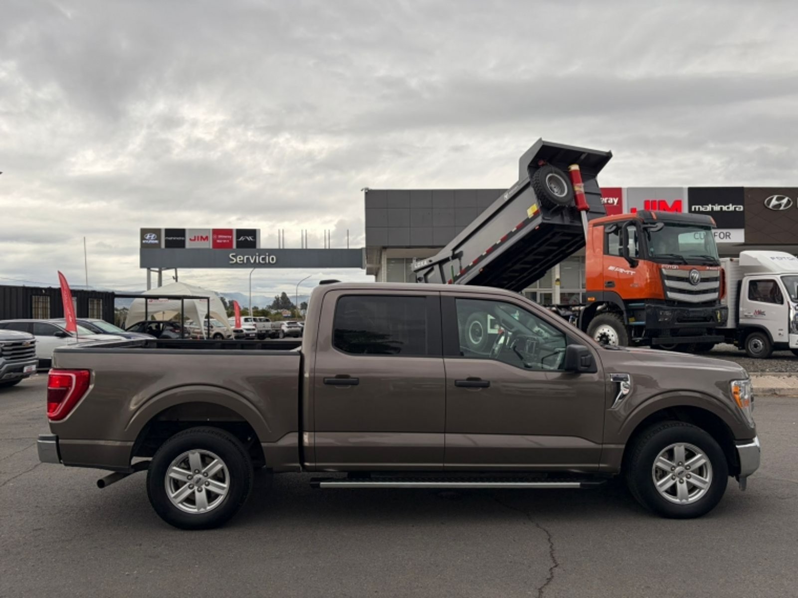 FORD F-150 XLT 3.3 4X2 AUT 2023 - Imagen 4 de 12