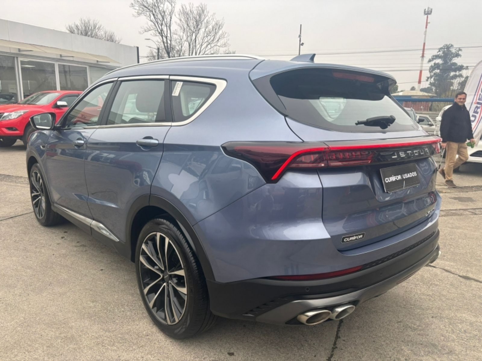 Jetour X70 1.6 PLUS AT 2023 - Foto 2 de 16